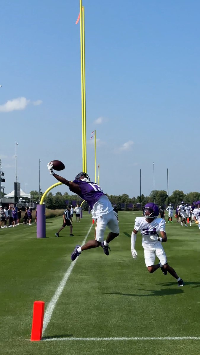 One-handed work 😤 💜