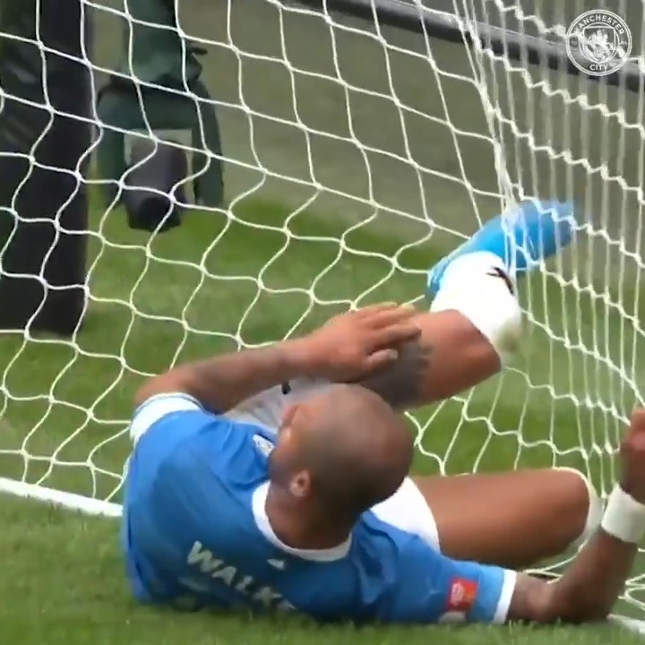 🏴🤯 6 years ago today: Kyle Walker's incredible goal line clearance vs Liverpool! 👏