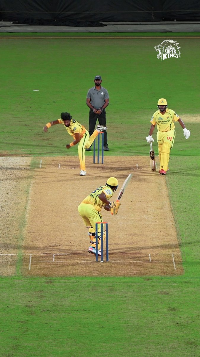 6️⃣,4️⃣,6️⃣... Stay till the end for Khaleel’s Roar 🫡💪 #WhistlePodu #Yellove