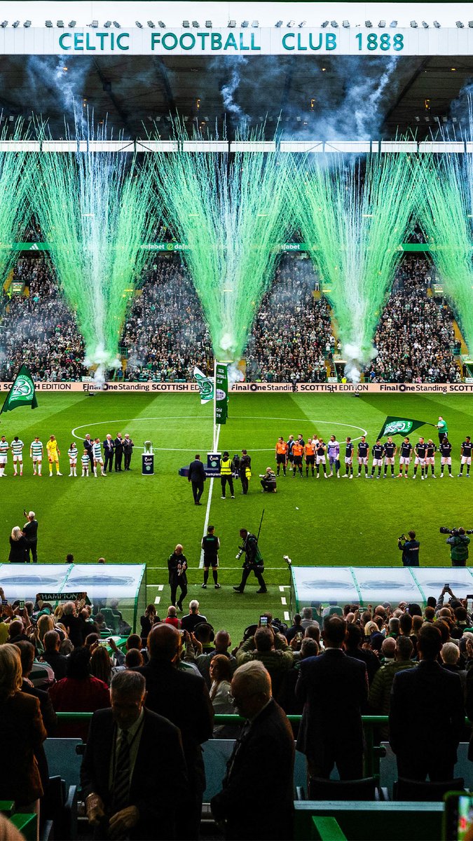 Morning, Celts! 🎞️ A look back at flag night and a winning start under the lights at Paradise 🏆🌙 #CELDUN | #CelticFC🍀