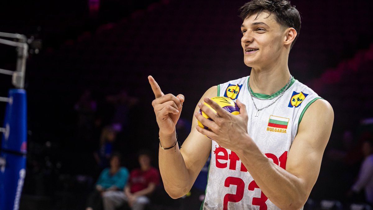 #VNL2026: NIKOLOV NEVER LEFT THE TOP 🔥 Aleksandar Nikolov 🇧🇬 set the scoring standard during the Preliminary Phase, and his 278 points remained unmatched when the season came to a close. 👑 An incredible 23.17 points per match from the VNL’s leading scorer. 👏 🏐 #Volleyball #BePartOfTheGame