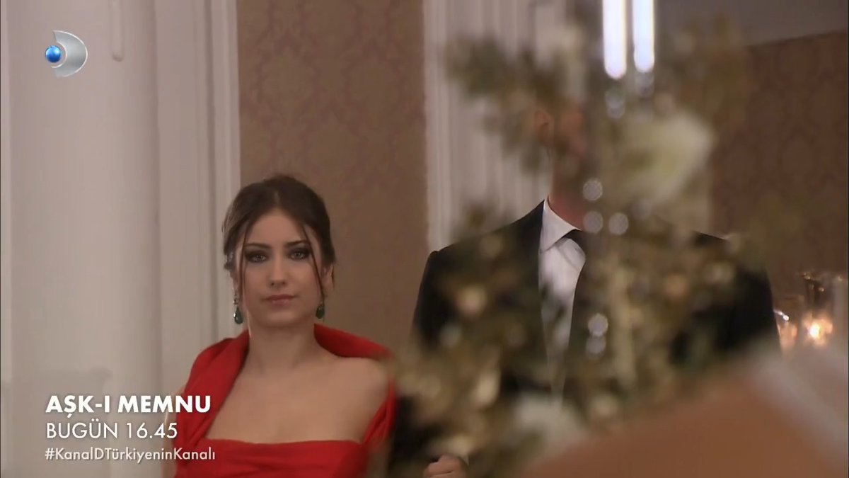 “Saçını bile Nihal’den çok seviyorsun!” #AşkıMemnu hafta içi her gün 16.45'te #KanalD'de! 💙