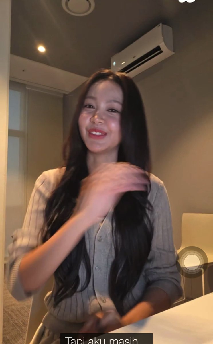 🌴 : Brazillian Dance 🌴 : Aku masih banyak belajar dari Juun 🌴 : Tapi yasudahlah… 🌴 : Gatau 🌴 : Gatauuu Gaes dia dah capek hahah.. gamau remed lagi hahah 😭😭😭