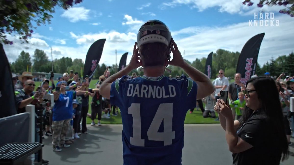 Cue the music #HardKnocks is back tonight 🗣️ Seattle Seahawks