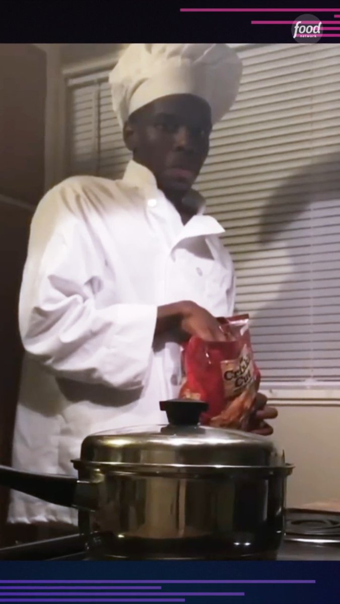 Omg first this guy put a lid on a pot of boiling oil, then he tried to extinguish a grease fire with water 😩 Smdh #KitchenChaos > Wednesday @ 10|9c