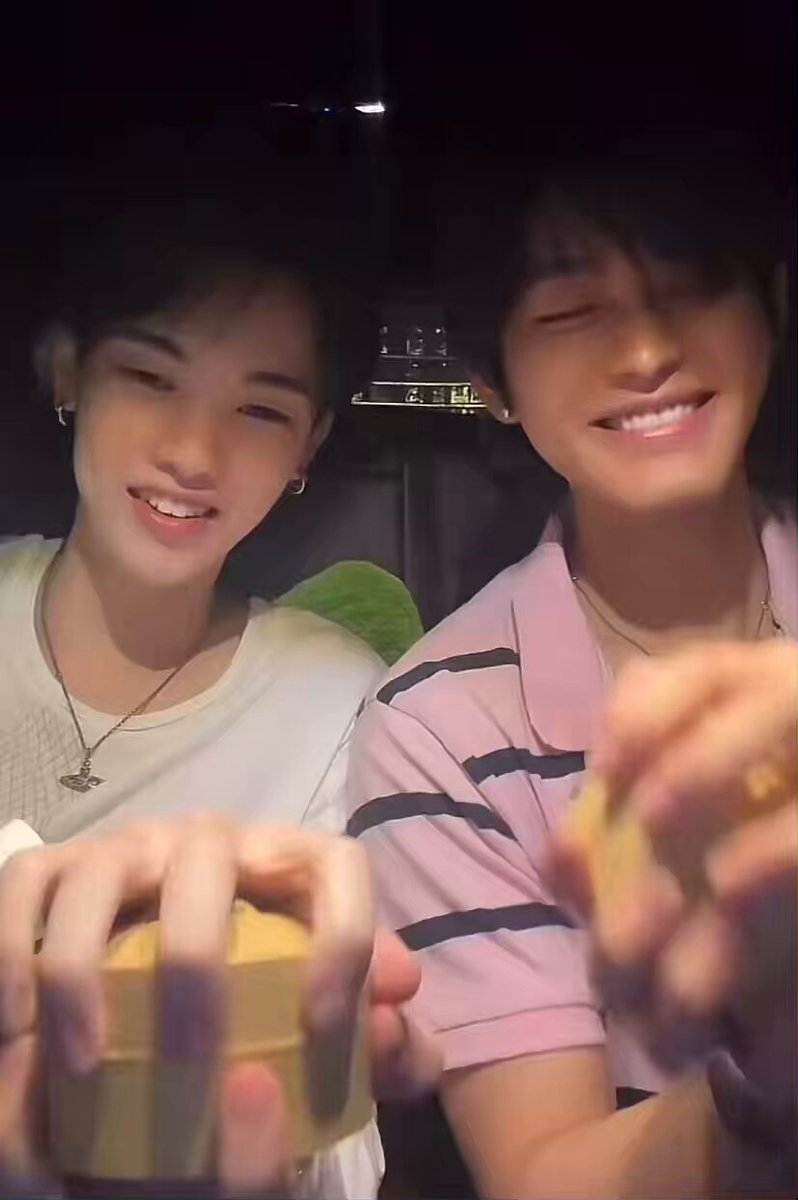 จังหวะเปิดออกมาแล้วเงียบคู่ พูดเบา ๆ แทน กุตาย555555555555555555555555555 #copperfifa ✳︎