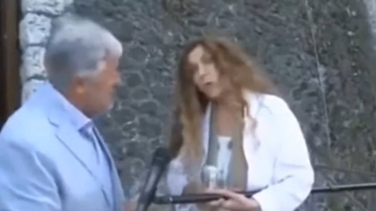 "Fra 18 mesi morirete". Oggi sono 5 anni che siamo vivi nonostante l'anatema di Eleonora Brigliadori su vaccino, 5G, grafene e Satana
