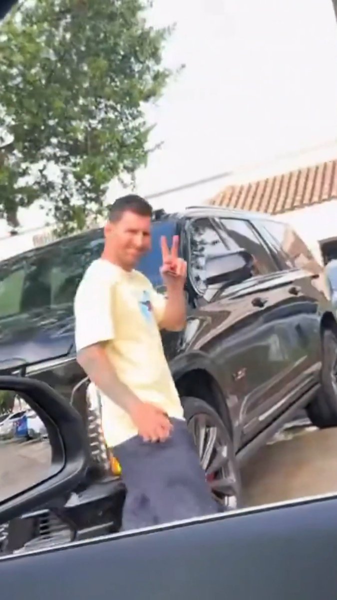 MESSI, COMO UNO MÁS EN MIAMI. 📹 X/n00dle04