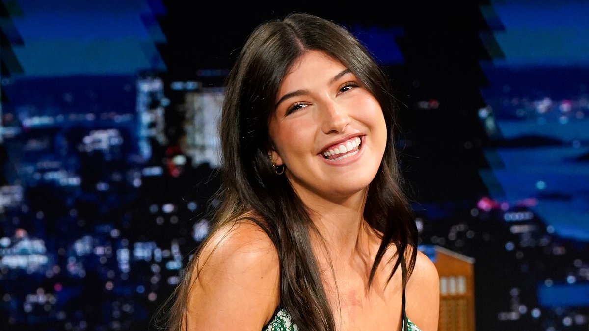 Sunny Sandler says her dad Adam Sandler jumps in pools with socks on 😭 #FallonTonight
