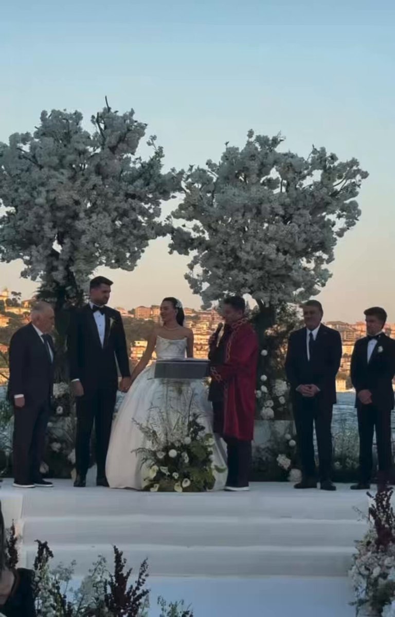 emirhan sizin çocuğunuz gibi değil mi ya nasıl onu şahit yapmazsınız
