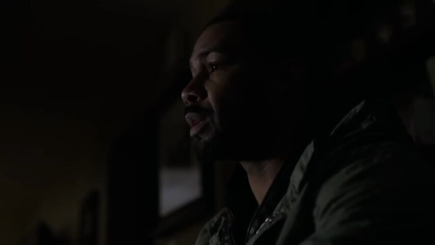 We definitely need to see this Rolla guy in Power ORIGINS 🙂 Ghost let me down here though...why would you take the words of a guy you sent to prison as a definitive proof to kill a young you? I understand him calling Kanan for advice and shit, but using Kanan to track info you yourself couldn't get?? I mean, Kanan been locked up for years but you mean to tell me he has more connects than you that is outside since young Kanan days?? That was a stupid move from Ghost, I only blamed him for relying on Kanan Intel, I don't blame him for putting down Rolla because Kanan already cooked the evidence up against him😂 Just like I said in my earlier post, if Kanan were to set you up, you won't get out easily like he did😂 #Power #Ghost #RaisingKanan #Rolla #Tommy