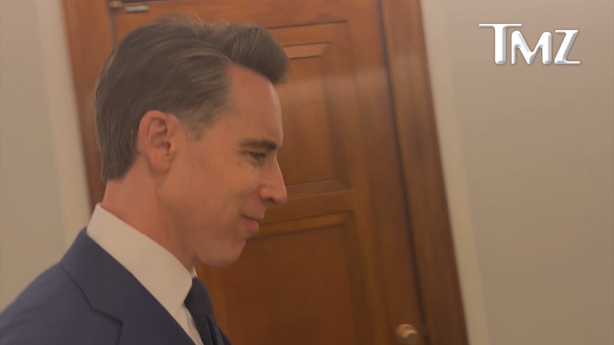 Sen. Josh Hawley comments on Anthony Fauci pleading the Fifth, "Guy's a total liar." 🎥: CHARLIE COTTON