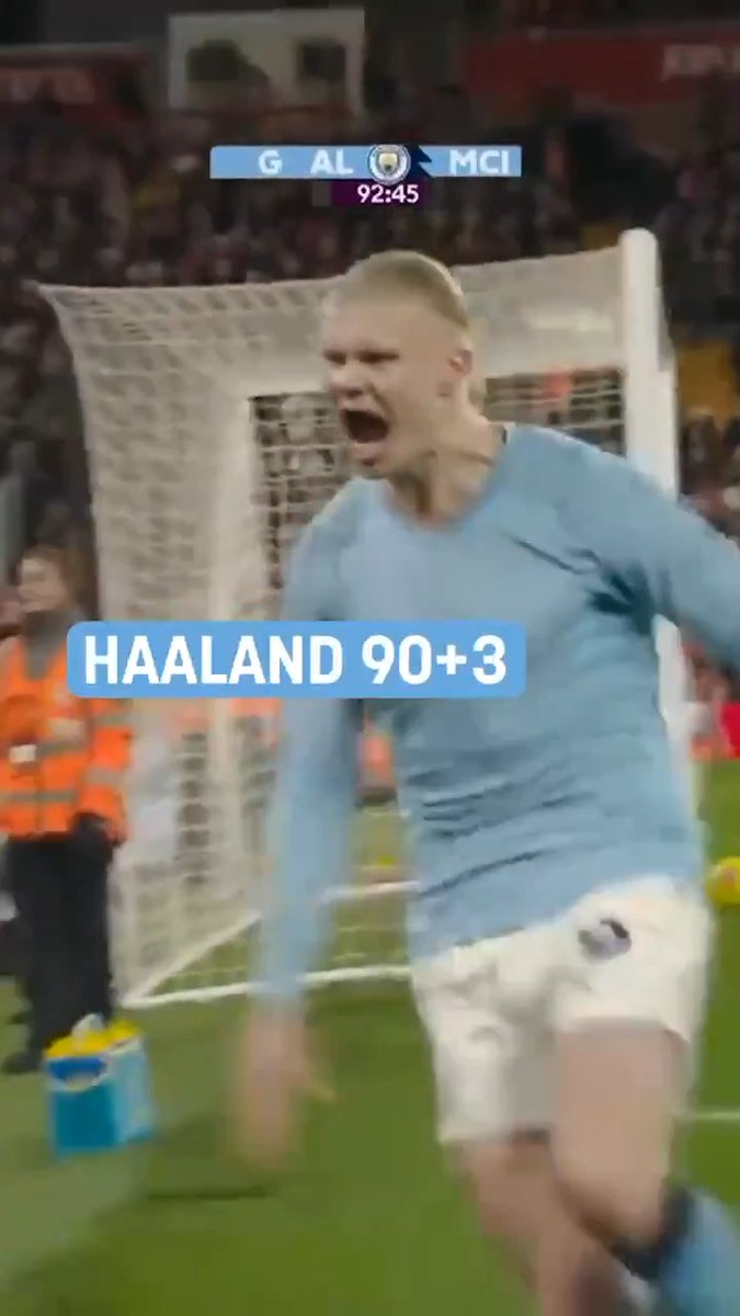 Late goals, incredible saves and a controversial red card... THIS MATCH WAS MAYHEM!