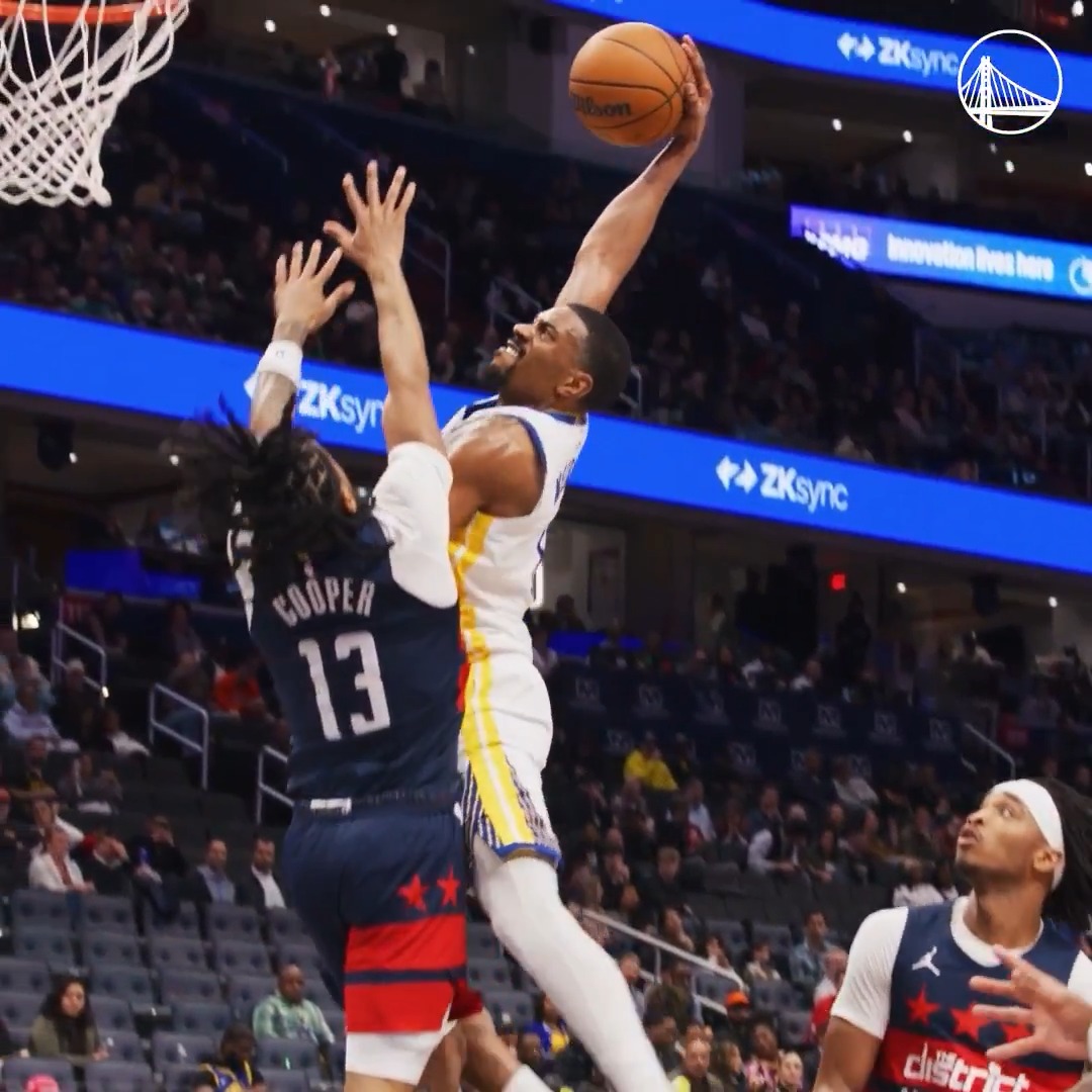 The dunk of the year, courtesy of De'Anthony Melton 💥