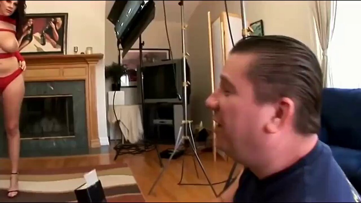 Great footage of this crazy #ass #bitch #boobalicious #goat #sexybitch #giannamichaels “I feel like a bird trying to get a worm” slurp slurp, 😂😂😂