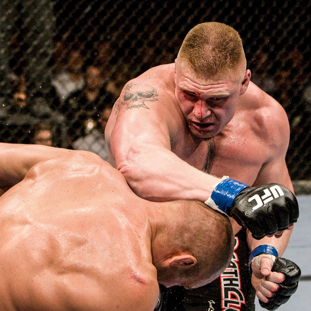 UFC(格闘技)とWWE(プロレス)の頂点に立った唯一の男、ブロック・レスナーが引退表明。プロレスと格闘技を横断するロマンを背負った最後の怪物だった。格闘家が「人間」ではなかった時代の象徴とも言える。