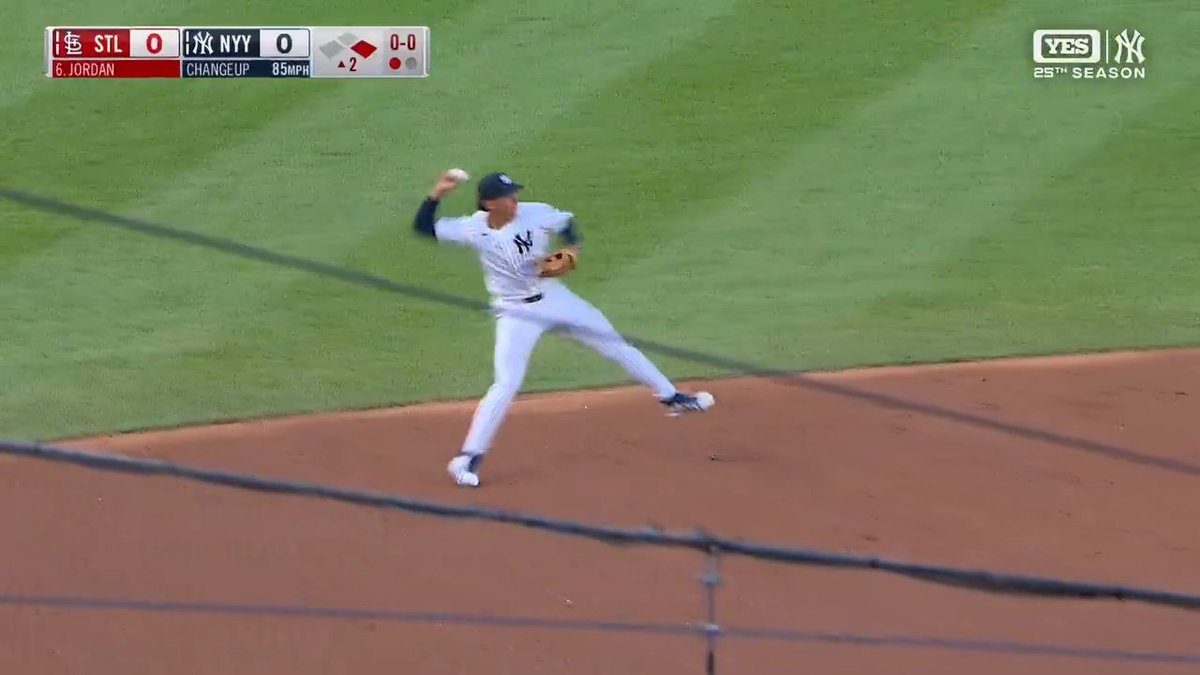 George Lombard Jr. starts a smooth 6-4-3 double play!