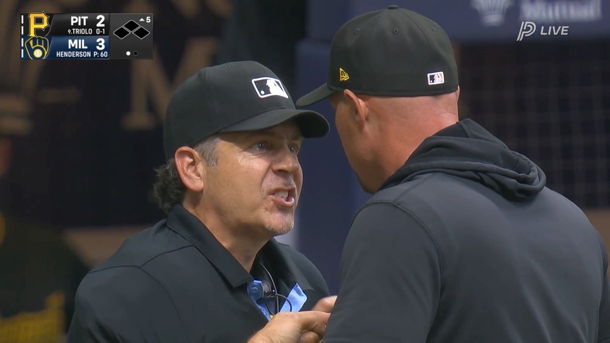 HEATED exchange after Don Kelly gets ejected in Milwaukee 👀