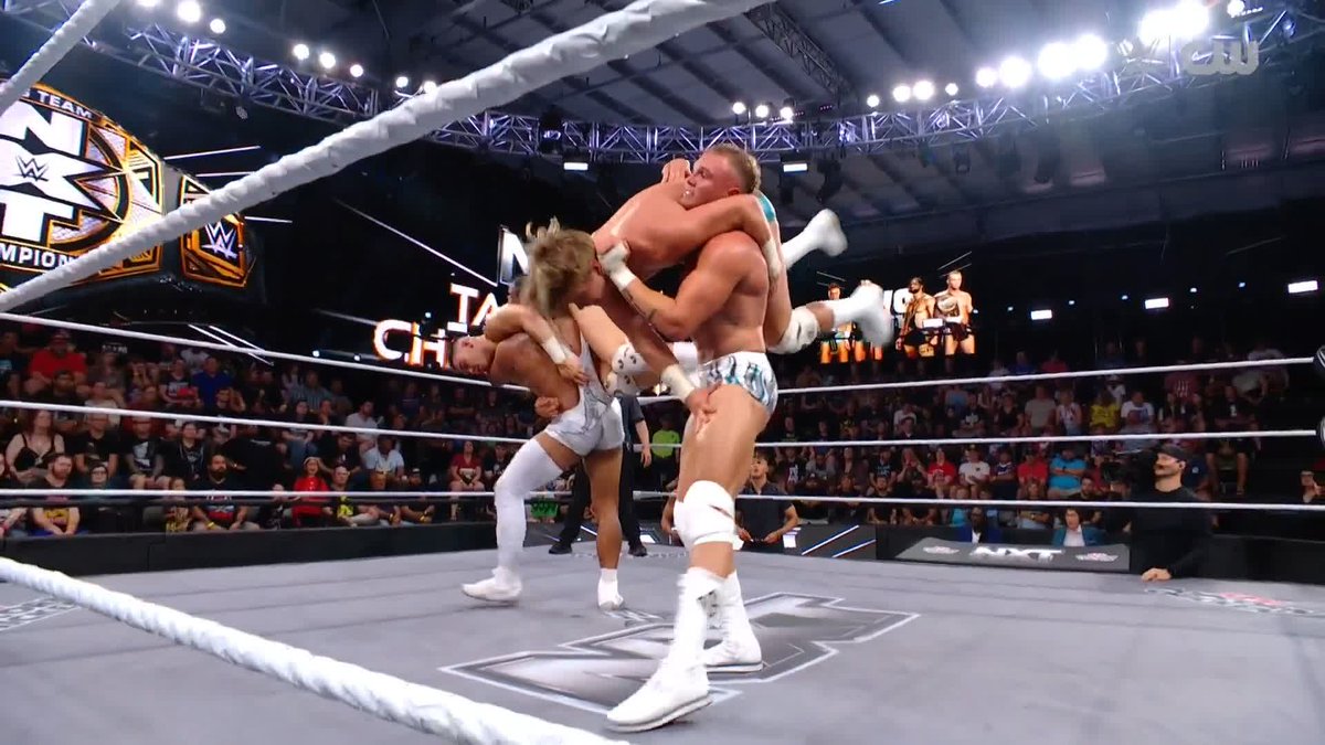 Double KNEES!! Double POWERSLAMS!! COOK!!