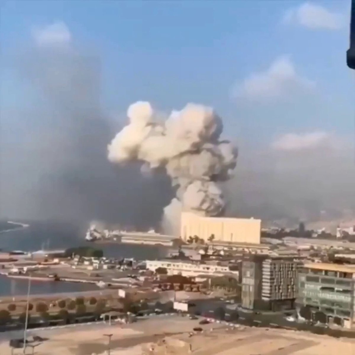 Six years later, no one has been held accountable for one of the most powerful non-nuclear explosions in history. 6 years since the Beirut blast. The catastrophic blast killed 220 people, injured over 7,000, and left 300,000 homeless, causing an estimated $5 billion in damage.