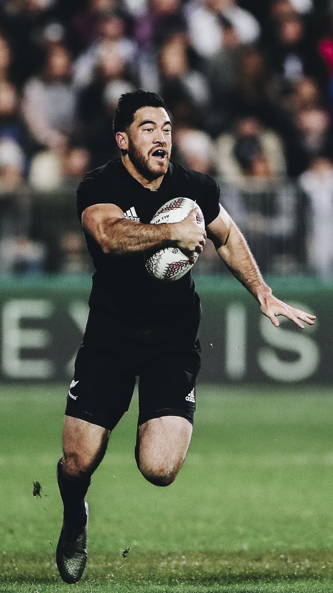 ...and it 𝒏𝒆𝒂𝒓𝒍𝒚 worked too 😅 Some Beauden Barrett & Nehe Milner-Skudder 𝗠𝗔𝗚𝗜𝗖 ✨📺