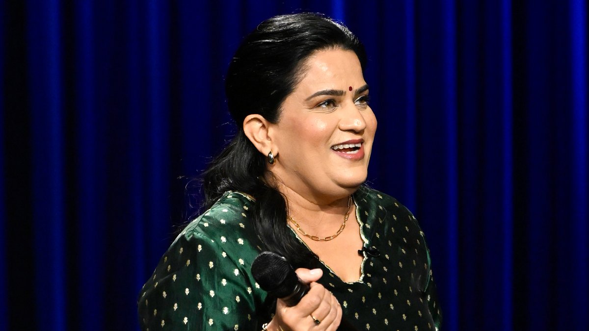 .Zarna Garg has some advice if you want to be happily married: Don’t speak 🤣 #FallonTonight #StandUp