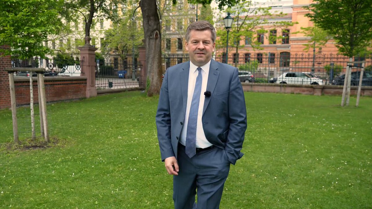 Ideen, Engagement und der Wille, etwas zu bewegen: Dafür steht #moderndenken. Ministerpräsident Sven Schulze sagt Danke an alle Menschen in #SachsenAnhalt, die sich engagieren, anpacken und die Zukunft in unserem Bundesland mitgestalten. #guteNachricht