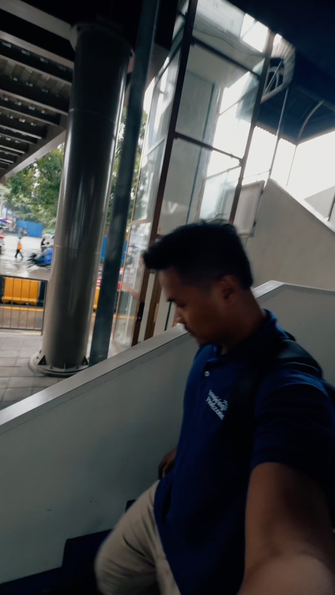Try ko nga din yung Apple Pay sa MRT. 😄 #backtowork