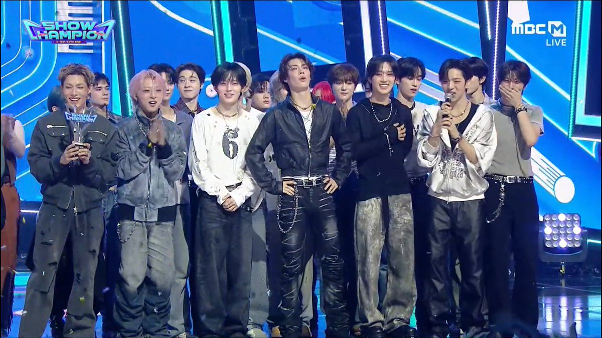 🏆 NouerA takes 1st place with “.exe” on Show Champion today, earning their very first music show win — after 1 year and 5 months since debut! Congratulations, NouerA and NovA! 🎉 #NouerA1stWin #exe1stWin #NouerA #누에라 #ヌエラ (260805)