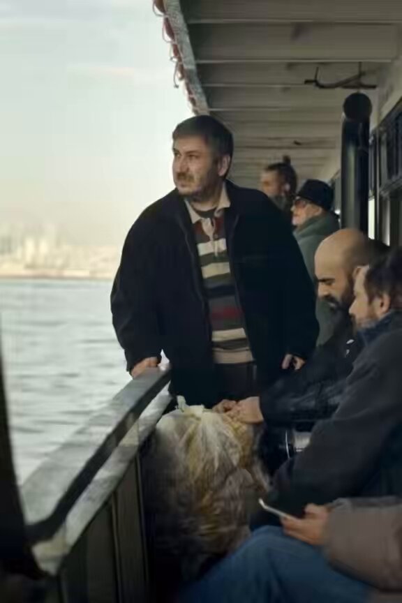 Ne zaman izlesem gülüyorum