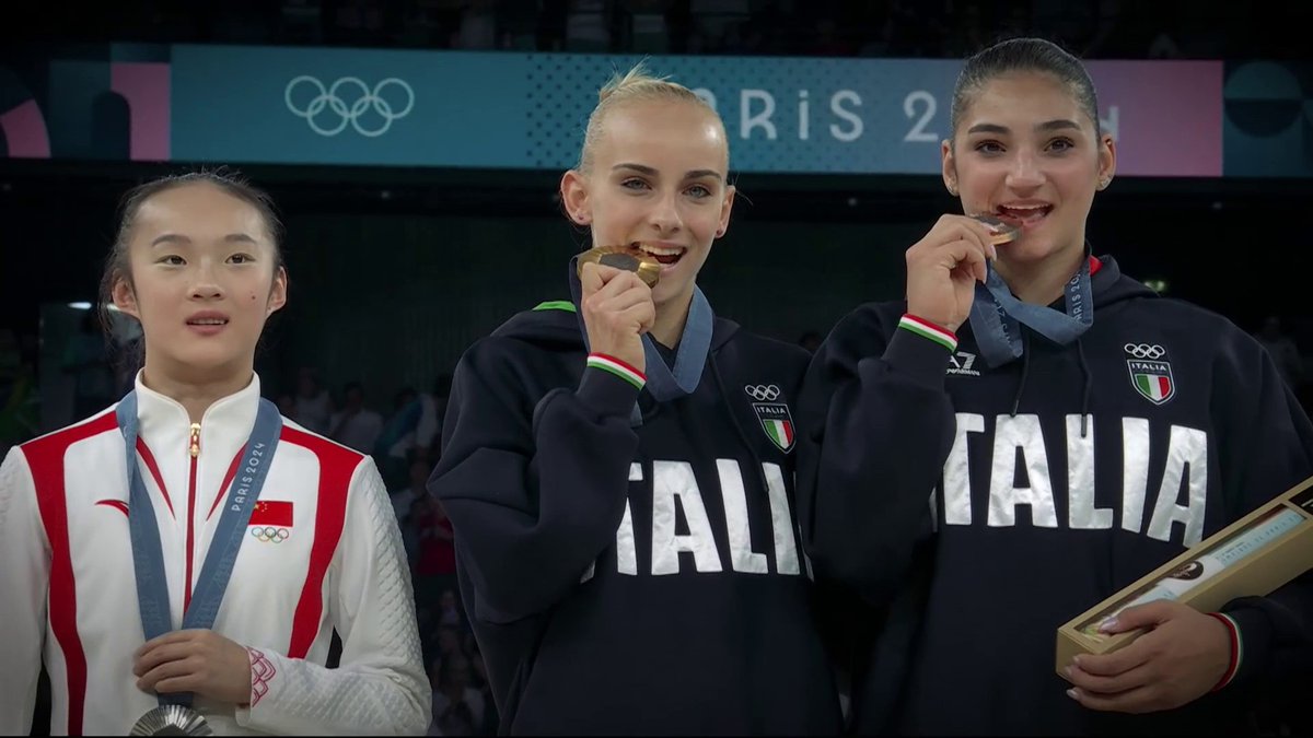 Esattamente due anni fa Alice D'Amato conquistava il primo oro olimpico nella storia della ginnastica artistica femminile italiana e il bronzo di una straordinaria Manila Esposito, allora diciassettenne, completò una storica doppietta alla trave
