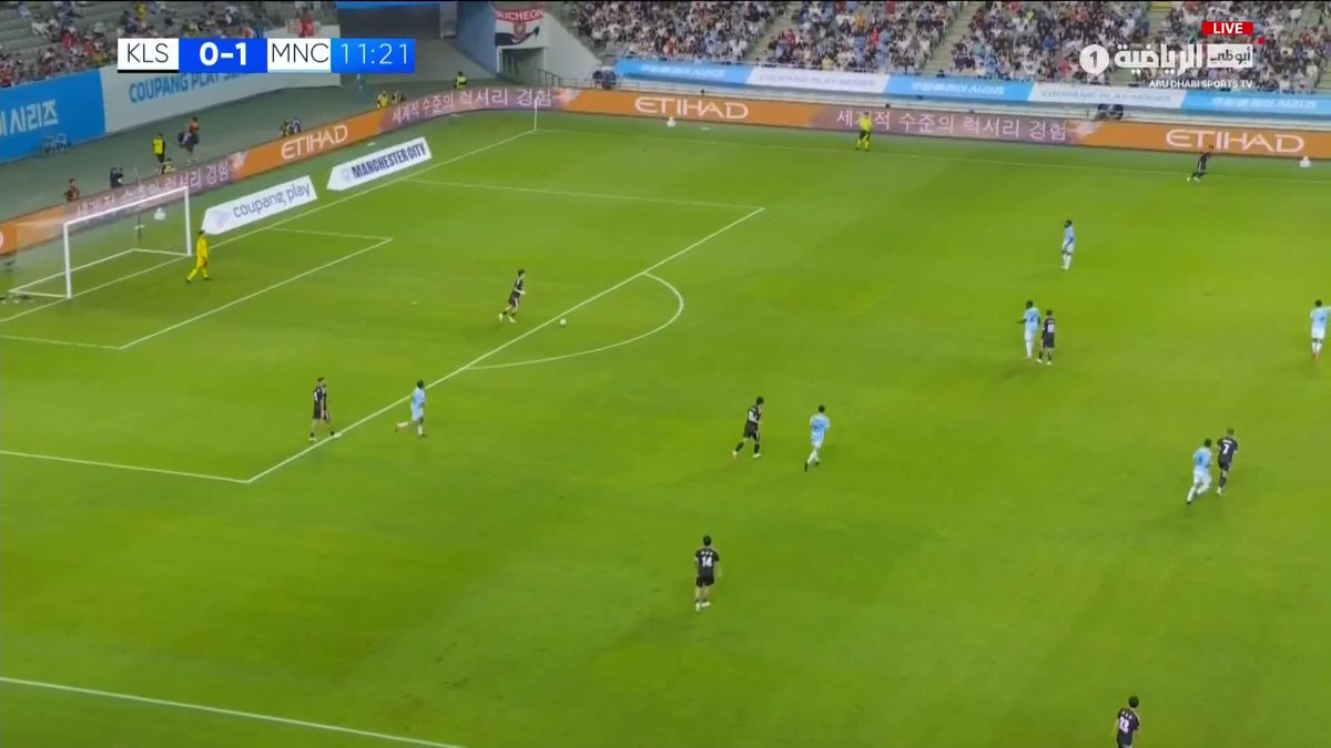 الرد يأتي سريعاً .. هدف التعادل للفريق الكوري.. والنتيجة تعود إلى التعادل ⚽️ مانشستر سيتي 🆚 نجوم الدوري الكوري 📺 أبوظبي الرياضية 1️⃣