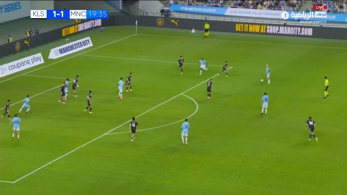 ⚽️ تيجاني رايندرز يعيد التقدم لمانشستر سيتي.. 🔵 مانشستر سيتي يتقدم 2-1 على نجوم الدوري الكوري الجنوبي بعد هدف سجله تيجاني رايندرز في الدقيقة 20..