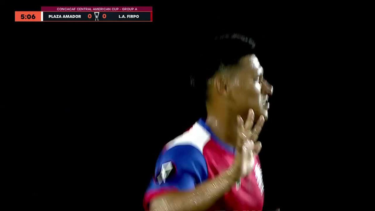 😱 ¿ES EL BLOOPER DEL AÑO? Atención al córner que sacó Víctor García, jugador del Luis Ángel Firpo salvadoreño, en la derrota frente al Plaza Amador de Panamá por la Copa Centroamericana. 📺 #DisneyPlus Plan Premium