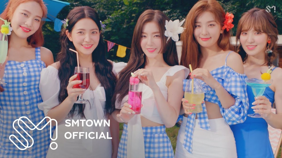 8 years ago today, Red Velvet released their Summer Mini Album ‘Summer Magic’ with title track ‘Power Up’