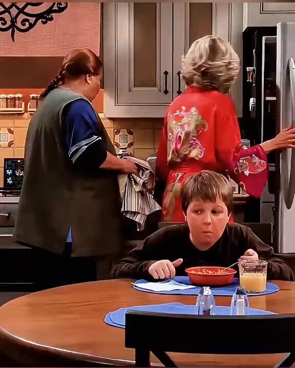 She thought she could boss Berta around… but she picked the wrong house. Berta wasn’t having it! One of the funniest clashes in Two and a Half Men.