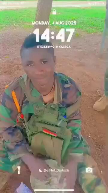 Military personnel in the Karaga District of the Northern Region have arrested a fake military officer portraying himself as Captain Mohammed Abdul-Kahad of the Ghana Armed Forces. Following his apprehension, the personnel offered him some food ahead of a rigorous interrogation. [🎥: Yayrah_27]