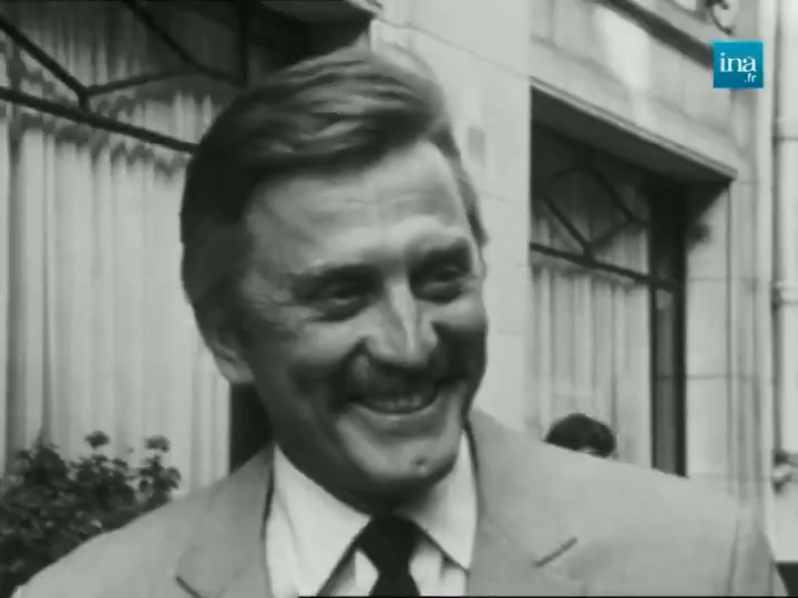 El Debate Et son grand père , le grand Kirk Douglas parlait un excellent français ! Ils sont doués pour les langues dans la famille Douglas 😀👏👍