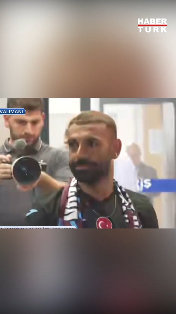 📌Muhammed Salah Trabzon'da: Mısırlı yıldız oyuncu ilk açıklamasını yaptı. 🗣Muhammed Salah: 25 bin kişi var burada, daha önce böyle bir şey gördüm mü hatırlamıyorum. Böylesine bir sevgiyi ve ilgiyi görmek beni çok mutlu ediyor. Kelimelere dökmekte bile zorlanıyorum.