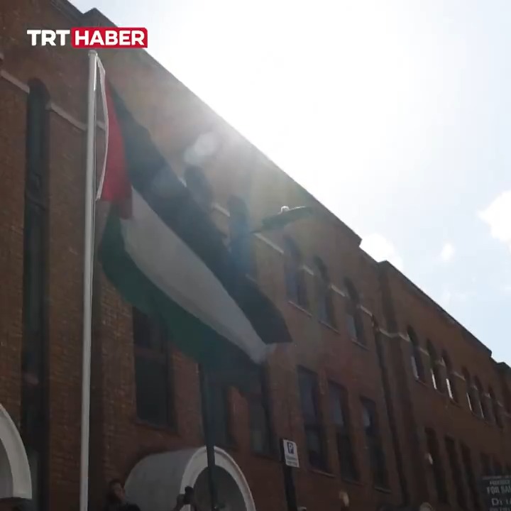 🚨 BREAKING: After the United Kingdom officially recognized Palestine as a state, a Palestinian embassy was opened in London.