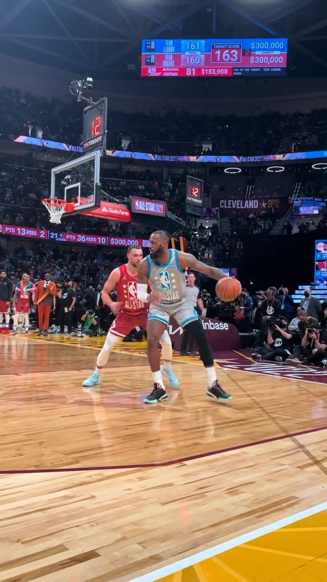 When LeBron hit the fade away for GAME in Cleveland’s all star game🐐