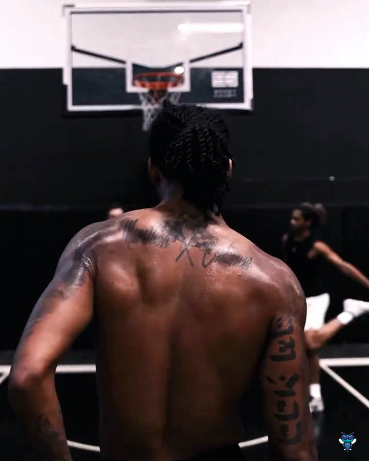 The grind doesn't stop for Coby White. 👏 (📹 whitecoby2)