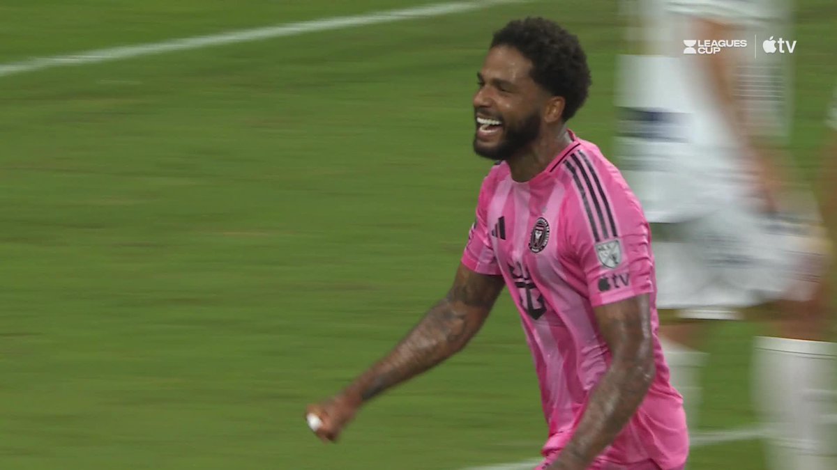 Messi from the corner, and Micael gets 🆙 for the header! Inter Miami CF take a 4-1 lead into halftime of their first Leagues Cup game.
