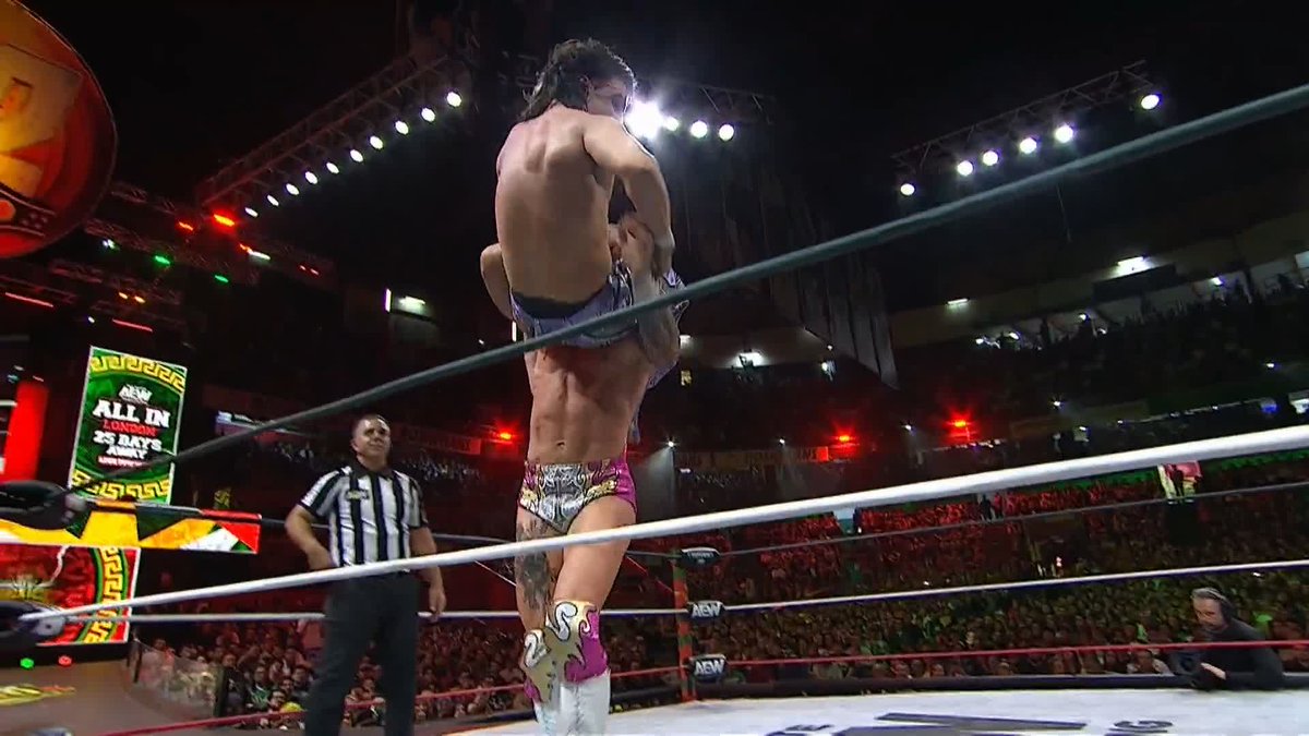 Fletcher maintains control and PLANTS Speedball on the ring apron! Watch #GrandSlamMexico LIVE on TBS & HBO Max