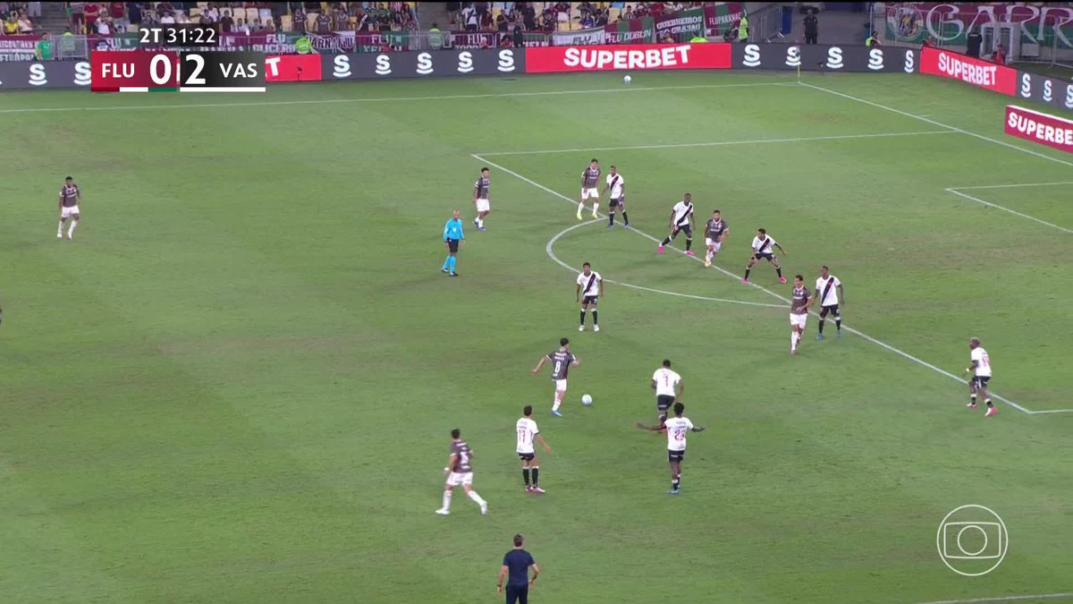 O gol de Martinelli! Fluminense 1x2 Vasco! 🎥 TV Globo | ge