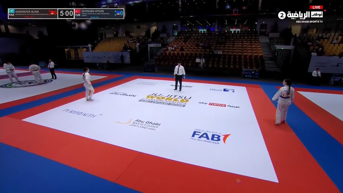 انطلاق منافسات اليوم السادس من بطولة العالم للجوجيتسو 2026 - أبوظبي🥋 مباشرةً الآن على 📺 #أبوظبي_الرياضية 2️⃣