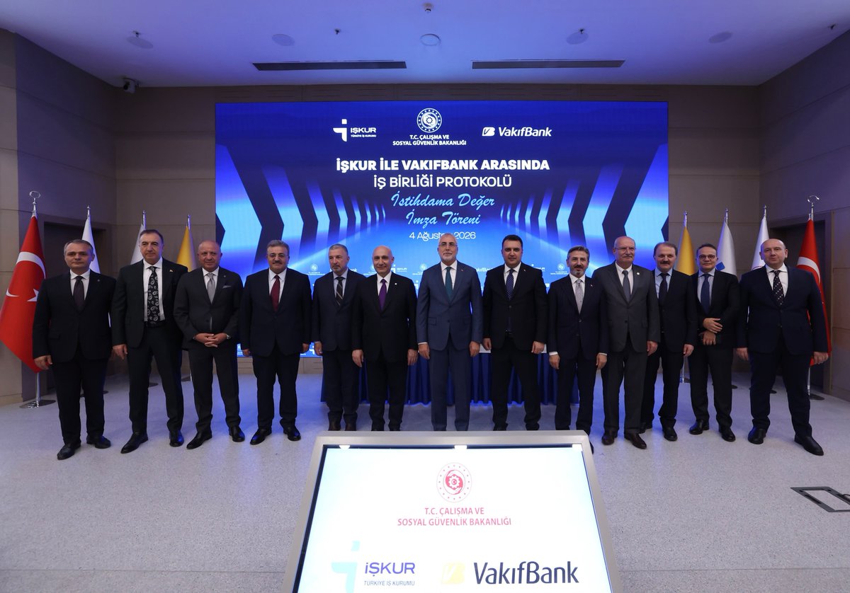 ✍️ İŞKUR ve VakıfBank arasında imzalanan 'İstihdama Değer' temalı İş Birliği Protokolü ile gençlerin ve kadınların istihdamını artıracak, işverenleri destekleyeceğiz. ✅Kamu, özel ve finans sektörü birlikteliğiyle istihdamımızı güçlendireceğiz.