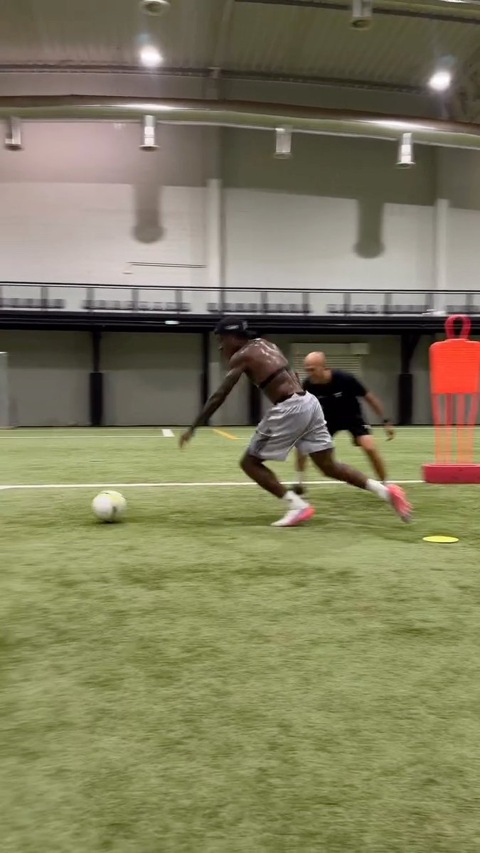Noni Madueke putting in the hard work 🔥 (via tagoe121/IG)