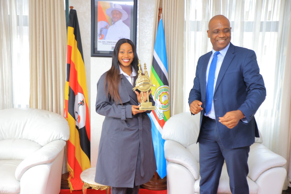 I finally received my ODA Award as Africa’s Musical Superstar, in recognition of my outstanding artistry and cultural influence beyond borders. Perfect timing 🏆👏 A huge thank you to ODA Awards Ethiopia, Ministry Of Foreign Affairs Uganda and my incredible Sheebaholics. Your love and support mean everything to me. I love you all. Jah bless. God above all. ❤️🙏