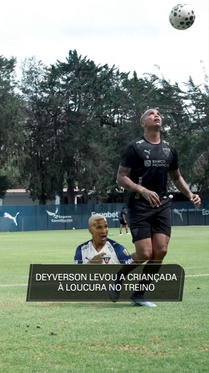 Deyvin é habilidoso, tá? 😎⚽ A criançada que acompanhava o treino da LDU foi à loucura com o Deyverson! 🤩👏 🎥: Instagram/deyverson #FutebolNaESPN #Deyverson #LDU